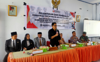 50 Pengawas TPS Donri-Donri Dilantik: Jalil Tekankan Integritas dan Profesionalitas