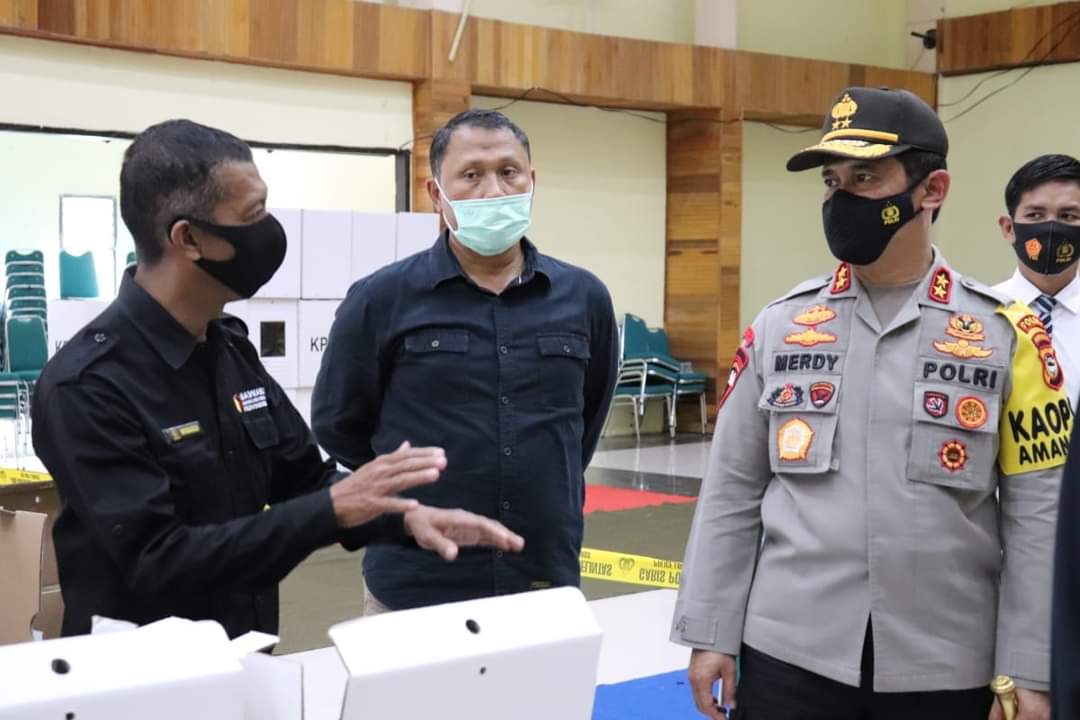Kapolda Sulsel Kunjungi Gudang Logistik, Ini yang Disampaikan Ketua Bawaslu