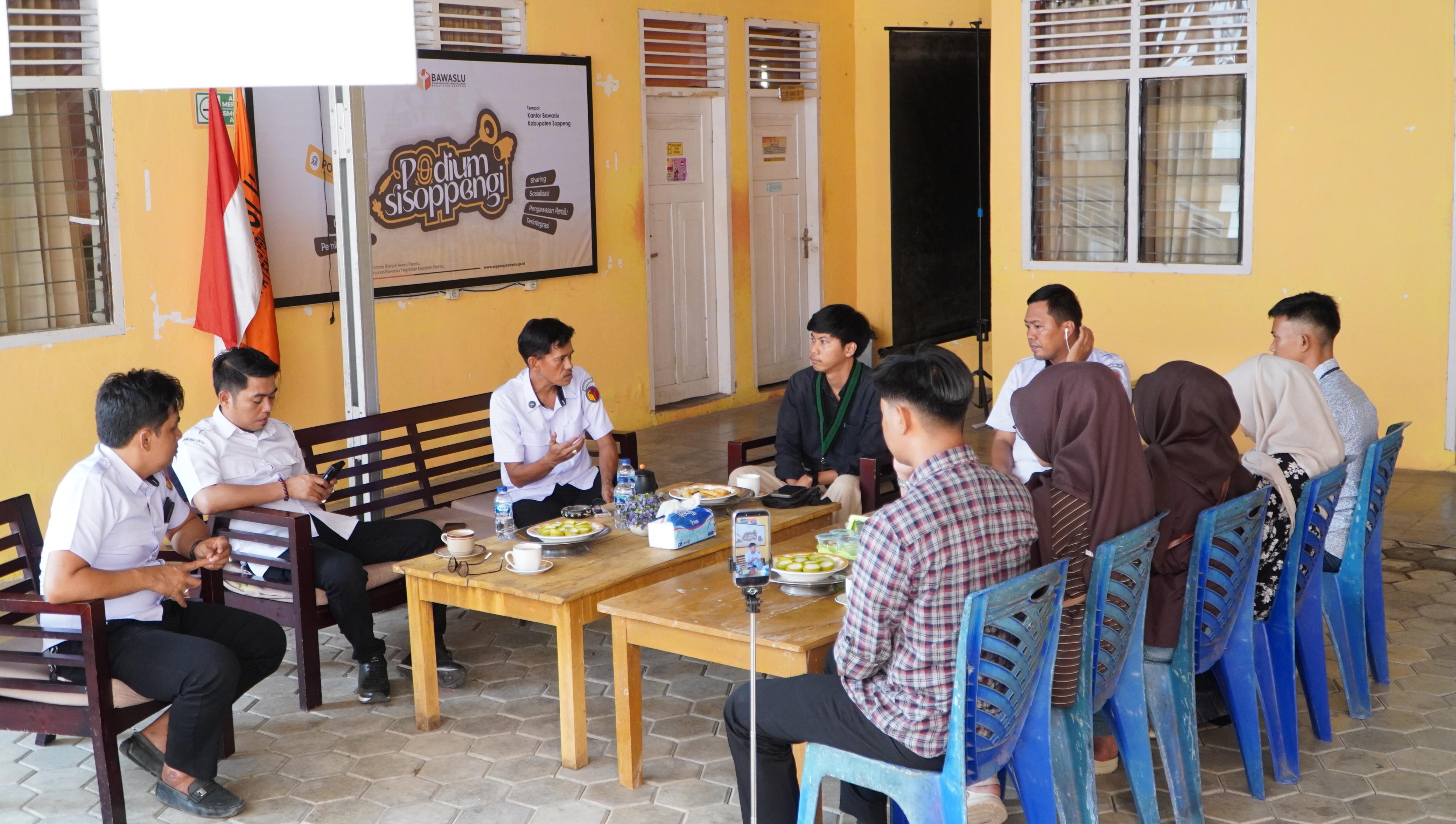 Intensifkan Konsolidasi Demokrasi, Bawaslu “Rangkul” HMI Soppeng