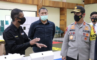 Kapolda Sulsel Kunjungi Gudang Logistik, Ini yang Disampaikan Ketua Bawaslu