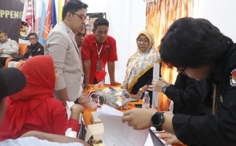 "Pengawasan Ketat di Pendaftaran Calon Bupati Soppeng: Dua Partai Pengusung di Coret"